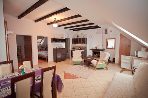 Kitchen or kitchenette, Living room, Seating area