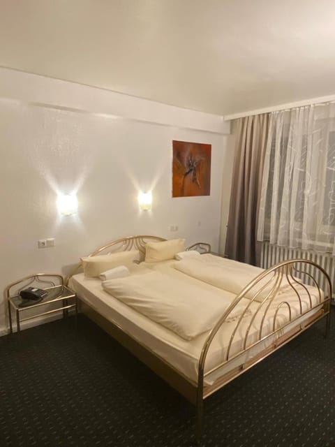Photo of the whole room, Decorative detail