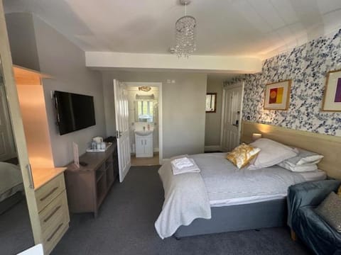 Station Approach Solihull Cabin Stays Cabin in Shirley