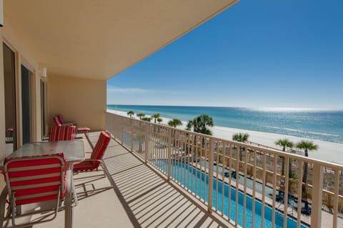 Oceanfront Condo with Spacious Balcony - Unit 0306 Apartment in Upper Grand Lagoon