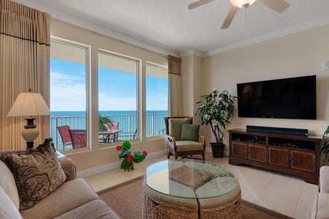 Stunning 16th Floor Condo with Fitness Center, Hot Tubs, Pools, and Beach Access - Unit 1606 Apartment in Upper Grand Lagoon