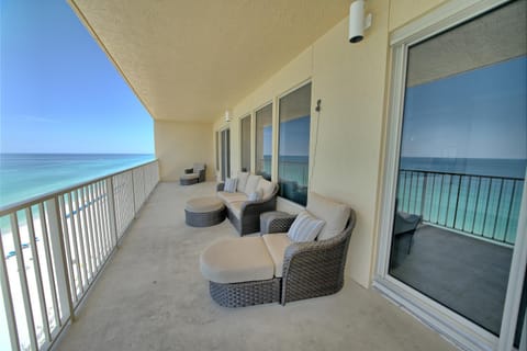 Gulf Front Condo with Beach Access and Beachside Pool - Unit 1604 Apartment in Upper Grand Lagoon
