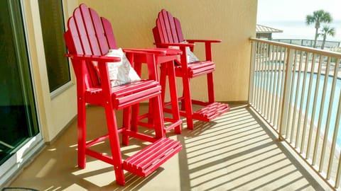 Astonishing Oceanfront Condo with Oversized Balcony to Enjoy Amazing Gulf View - Unit 0204 Apartment in Upper Grand Lagoon