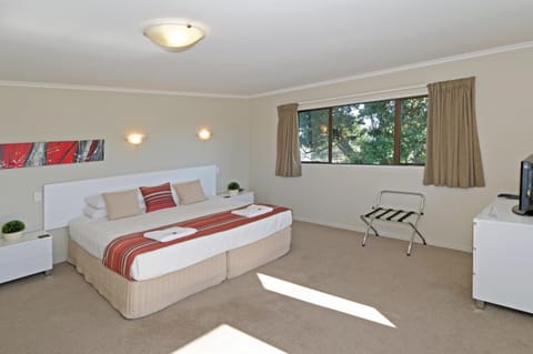Day, Photo of the whole room