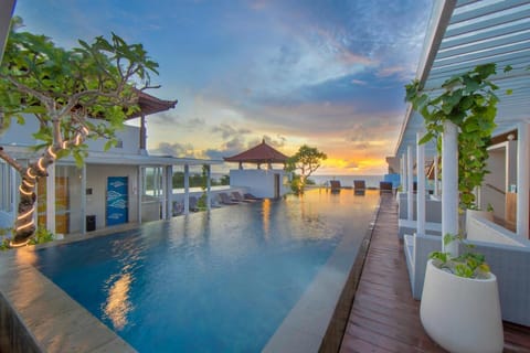 Restaurant/places to eat, Day, Pool view, Sea view, Swimming pool, Sunrise, Sunset, sunbed