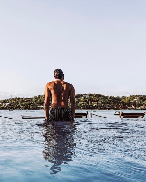 Day, People, Natural landscape, Activities, Sea view