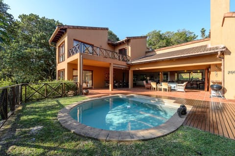 Property building, Balcony/Terrace, Swimming pool