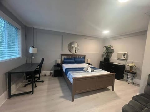 Executive Studio - Walk to Emory & CDC House in Druid Hills