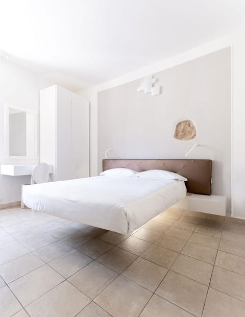 Balcony/Terrace, Street view, Quiet street view