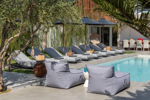 Patio, Day, Garden, Garden view, Pool view, Swimming pool, sunbed