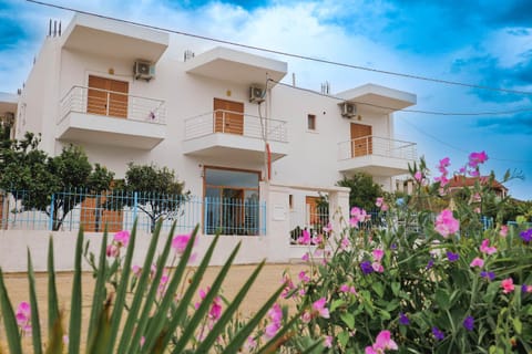 Property building, Garden view