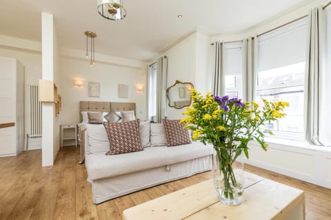 Accudo House Boutique Holiday Suites Apartment in Portsmouth