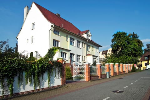 Facade/entrance, Day