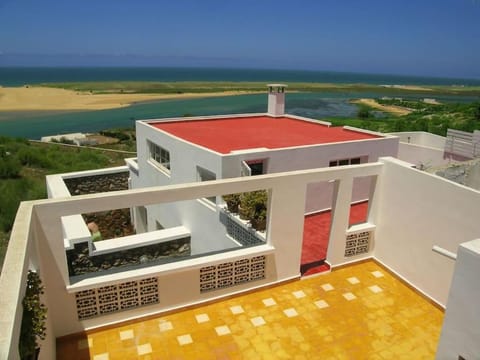 Property building, Natural landscape, Balcony/Terrace, Sea view