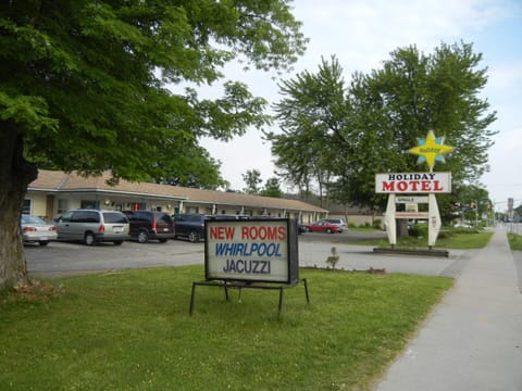 Facade/entrance, Area and facilities