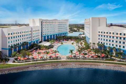 Property building, Bird's eye view, Swimming pool