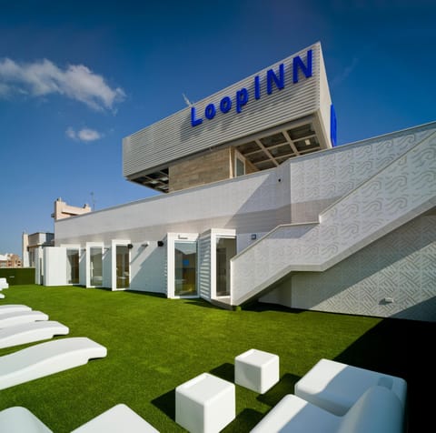 Property building, Garden, Solarium, Balcony/Terrace