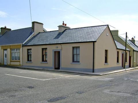 Kilkee Cottage House in County Clare