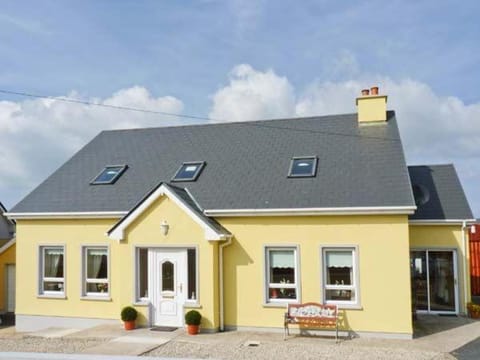 Quay Road Cottage House in County Donegal