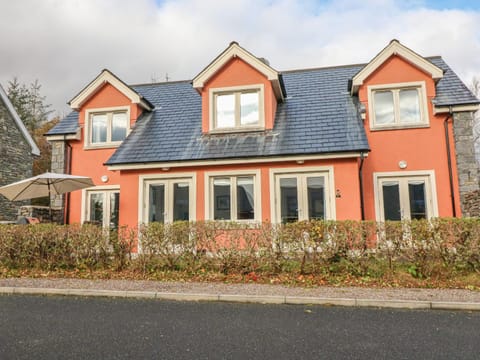 Ring of Kerry Golf Club Cottage House in County Kerry