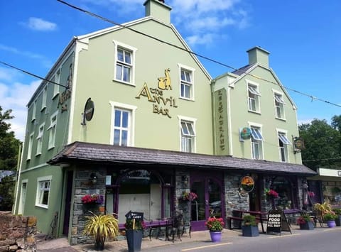 The Anvil Bar B&B Bed and Breakfast in County Kerry