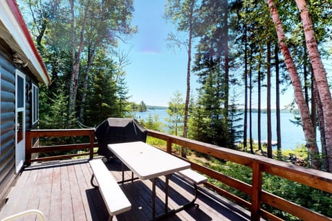 Pebble Cove House in Moosehead Lake