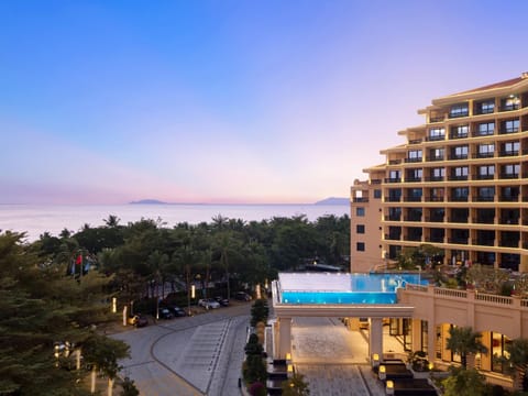 Property building, Natural landscape, Pool view, Sea view, Sunset