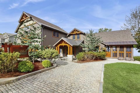 Property building, Day, Garden