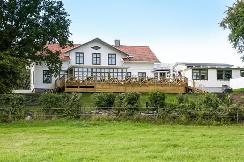 Facade/entrance, Garden, View (from property/room), Area and facilities