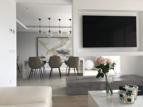 Living room, Photo of the whole room, Dining area