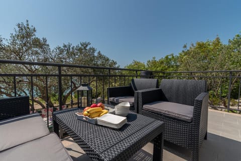 Rafael House in Okrug Gornji