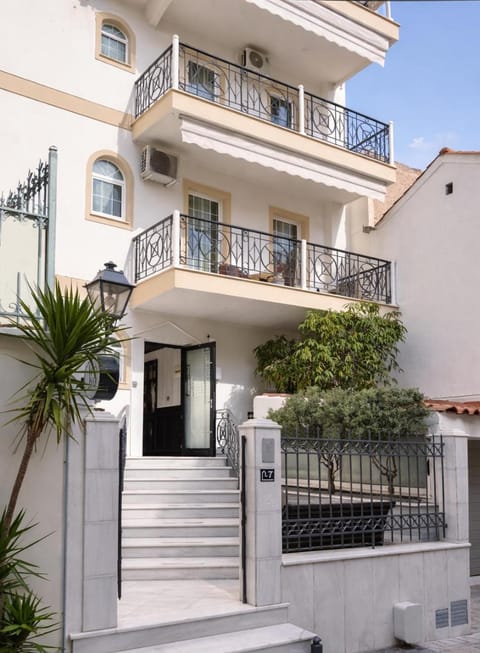 NOHO Boutique Koukaki , premium living Apartment in Athens