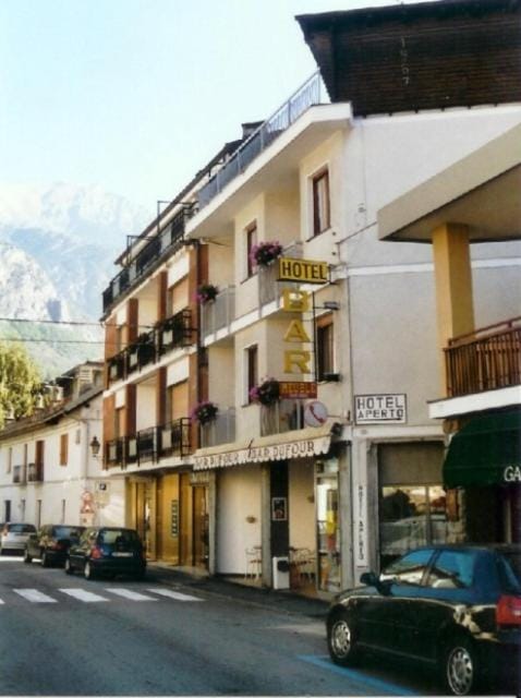 Dufour Hotel Hotel in Châtillon