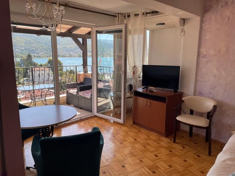 TV and multimedia, View (from property/room), Balcony/Terrace, Seating area