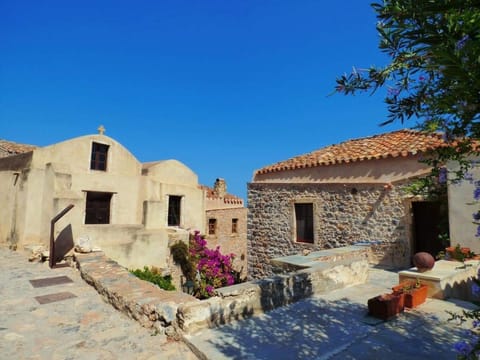 Property building, Facade/entrance, Neighbourhood