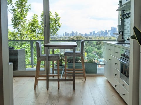 Natural landscape, View (from property/room), Balcony/Terrace, Kitchen or kitchenette, Dining area