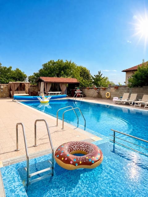 Day, Pool view, Swimming pool, sunbed