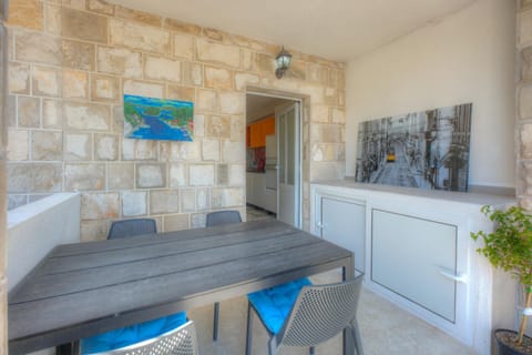 Sunny Apartment Octopus Apartment in Dubrovnik-Neretva County