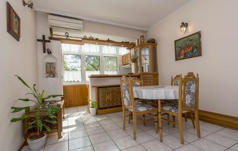 Living room, Dinner