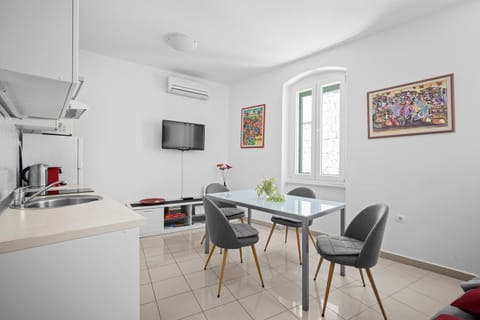 Living room, kitchen