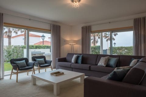 Marvellous Villa House in Amoreira