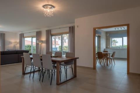 Marvellous Villa House in Amoreira