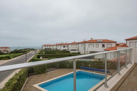 Marvellous Villa House in Amoreira