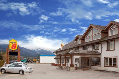 Property building, On site