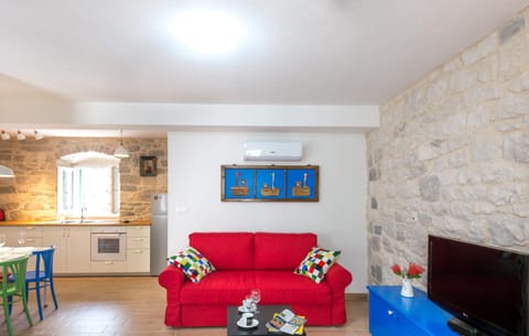 Rustical 2 Apartment in Baška Voda