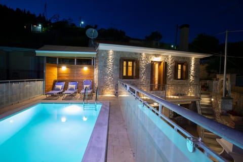 Balcony/Terrace, Swimming pool