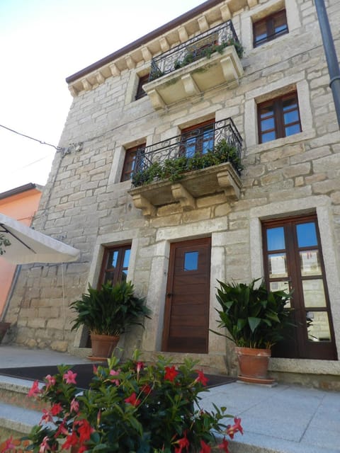 Facade/entrance, Street view