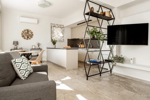 TV and multimedia, Kitchen or kitchenette, Dining area