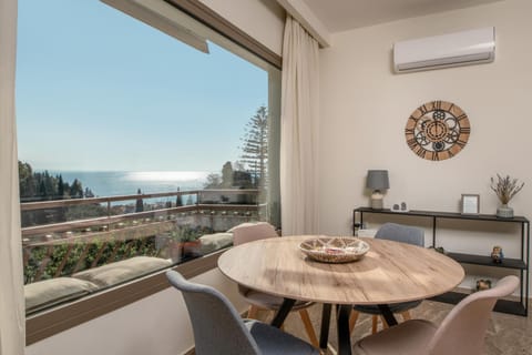 Dining area, Sea view