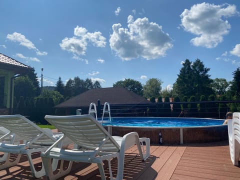 Patio, Pool view, Swimming pool, sunbed